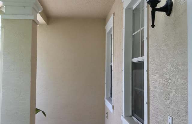 141 E Thatch Palm Circle Gallery 2