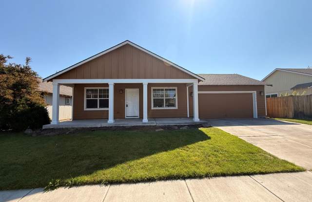 CHARMING SINGLE-LEVEL HOME IN A BEAUTFUL WELCOMING NEIGHBORHOOD!!! photos photos