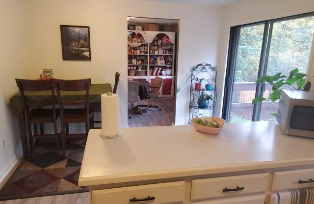 1500 Se Eastwood Ct Gallery 2