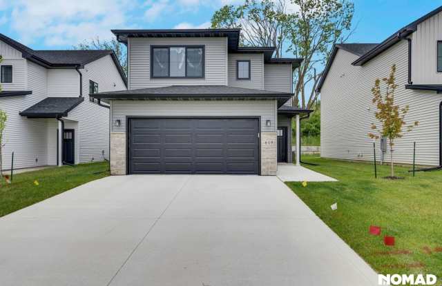 Charming 3BR House in Norwalk photos photos