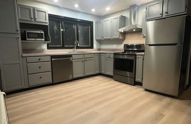 23 Russell Street - 23 Russell Street, Taunton, MA 02780