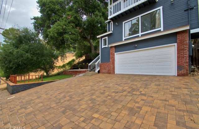 4250 Canoga photos photos