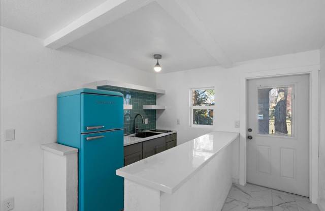 Now leasing BEAUTIFUL and unique DOWNTOWN studios! photos photos Now leasing BEAUTIFUL and unique DOWNTOWN studios! photos photos