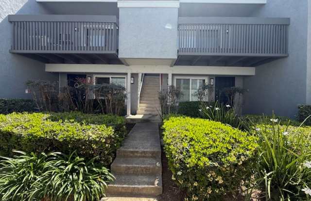Cozy 2 bedroom, 2 bathroom town home in Woodbridge Irvine! - 27 Firwood, Irvine, CA 92604