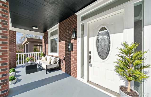 4 Bed/3 Full Bath Single Family Home in Avalon photos photos