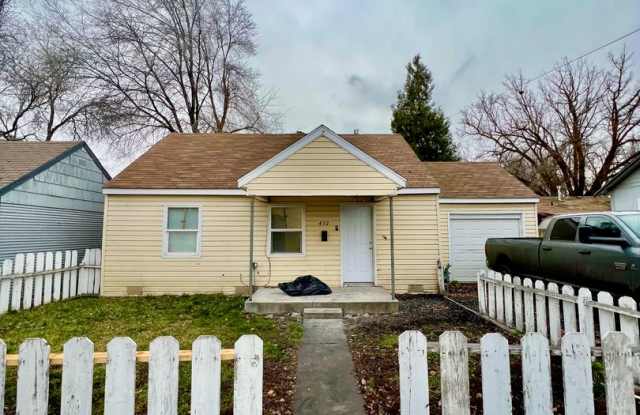 cute 2 Bedroom 1 Bath photos photos
