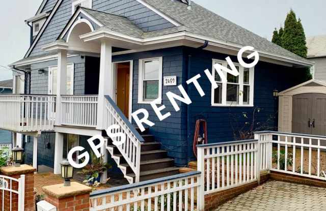 Captivating Montlake Townhome with Scenic Views - Available Now! - 2409 East Prospect Street, Seattle, WA 98112