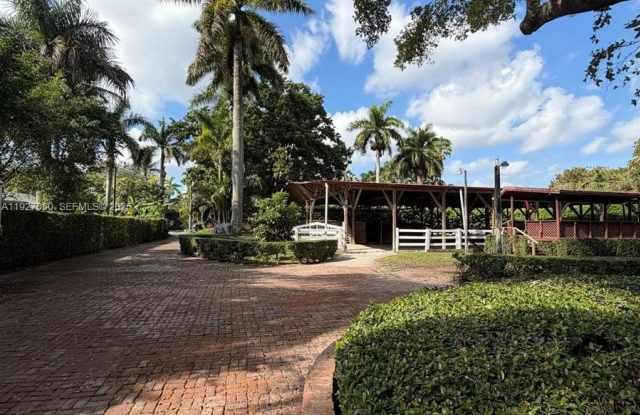 5877 SW 123rd Ave photos photos