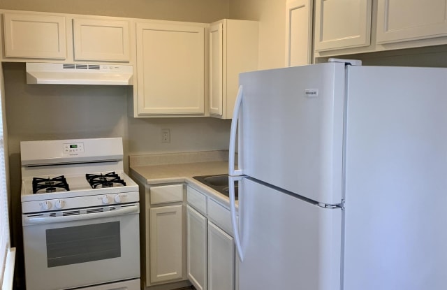 510 Avondale  - 4 - 510 Avondale Ave, Bryan, TX 77802