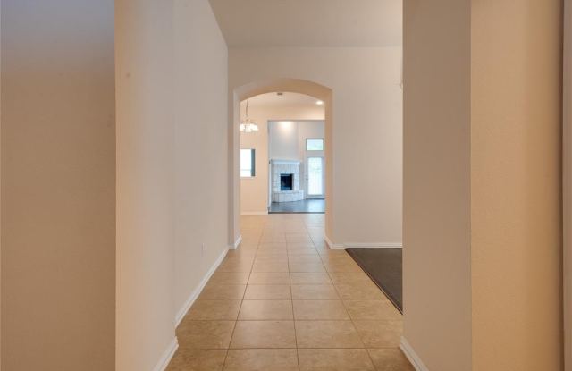 5221 Pinewood Drive Gallery 2