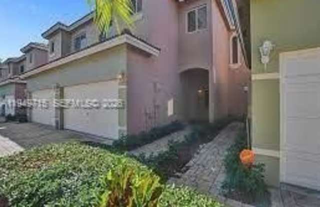 1636 SE 24th Ct photos photos