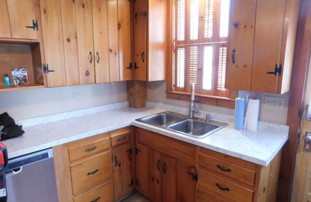 Charming 4-Bedroom Home in Wolfeboro, NH Gallery 3