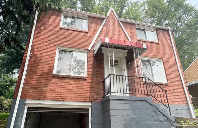 Updated 3 Bed, 1 Bath in Verona- Central Air and Huge Kitchen!! photos photos