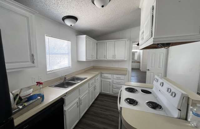 Harris Hill Drive - 1405 Gallery 2
