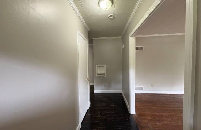 7 Lindberg Street Gallery 2
