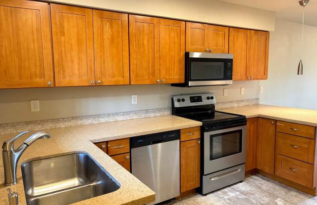 TWO WEEKS FREE rent, +$1,000 Visa Card Move-In Bonus Gallery 2
