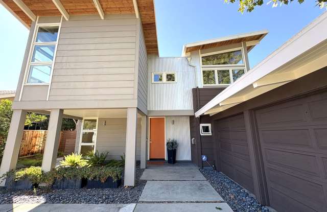 Beautifully Updated 5-Bedroom Home coming first week of September photos photos