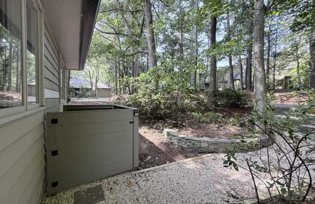 106 Montrose Drive - 1 Gallery 3