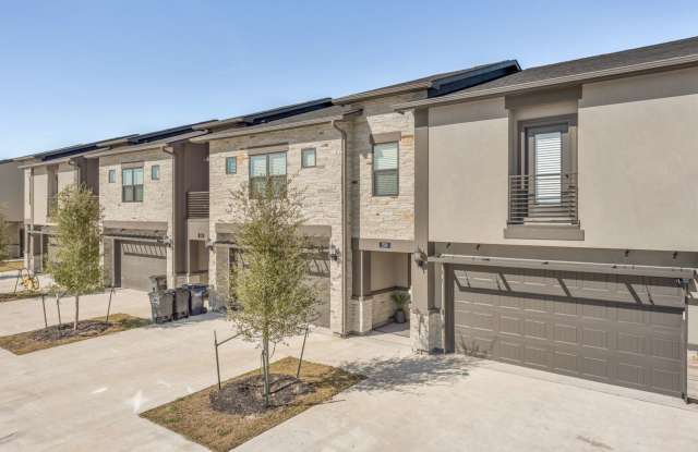 Available August 2027! Gorgeous 3 Bed, 3.5 Bath Townhome in South College Station! Gallery 3