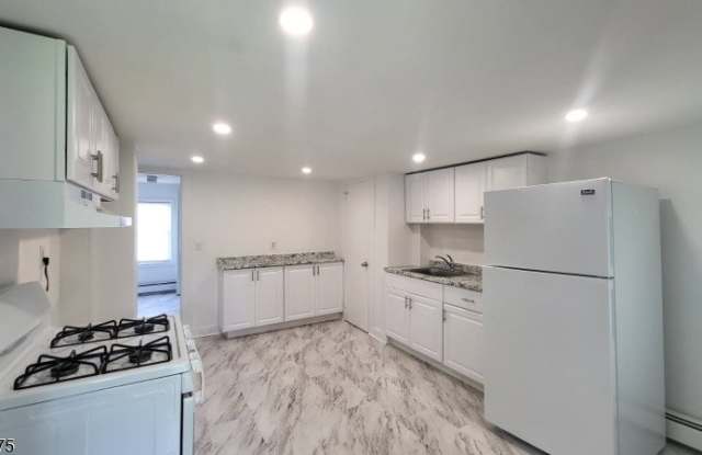 60 E Mc Farlan St Abc photos photos