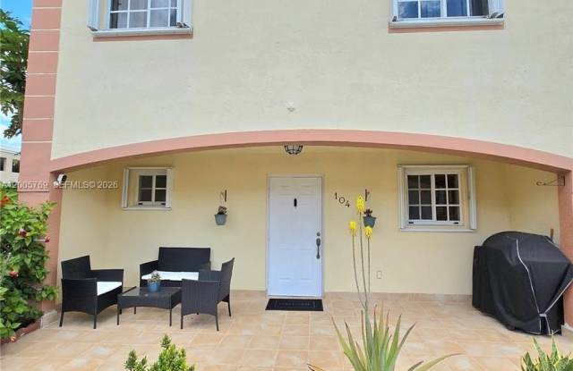 6755 NW 182nd St photos photos