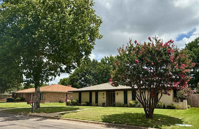 3005 Anthony Drive Gallery 3