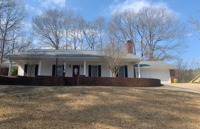 Beautiful 3 Bed 2 Bath Available in June! photos photos