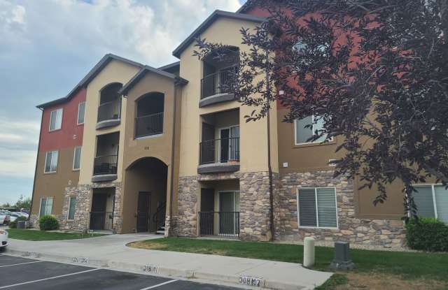 Pleasant Grove Condo Available Now! photos photos