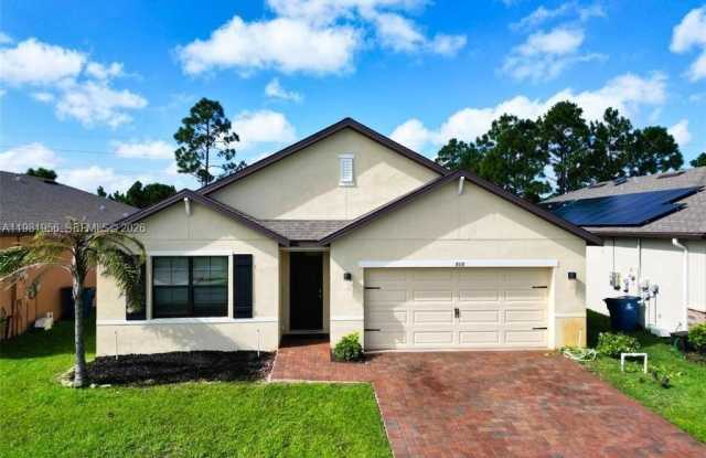 808 SE Old country Rd photos photos