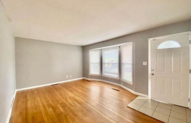 6206 Fairlane Drive Gallery 2