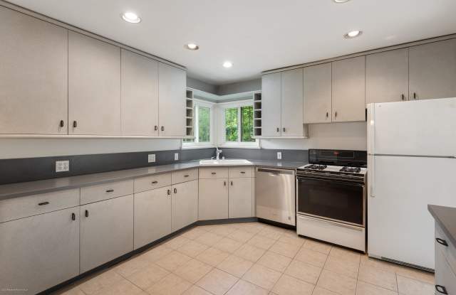 3434 Fernwood Avenue Gallery 4