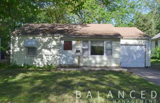 1743 SW Mission - 1743 Southwest Mission Avenue, Topeka, KS 66604