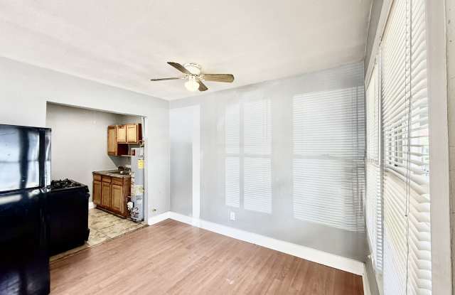411 W Huisache Ave Gallery 2