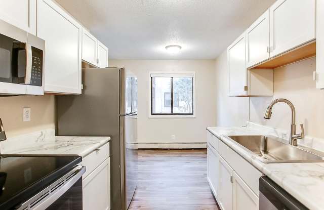 8070 Northeast Central Avenue - 106 Gallery 2