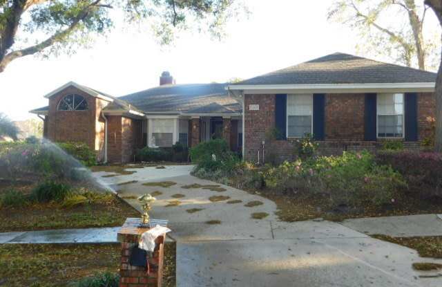 9169 North Bay Boulevard - 9169 North Bay Boulevard, Bay Hill, FL 32819