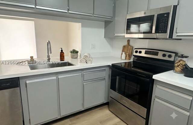 9055 SW 147th Ct Gallery 3