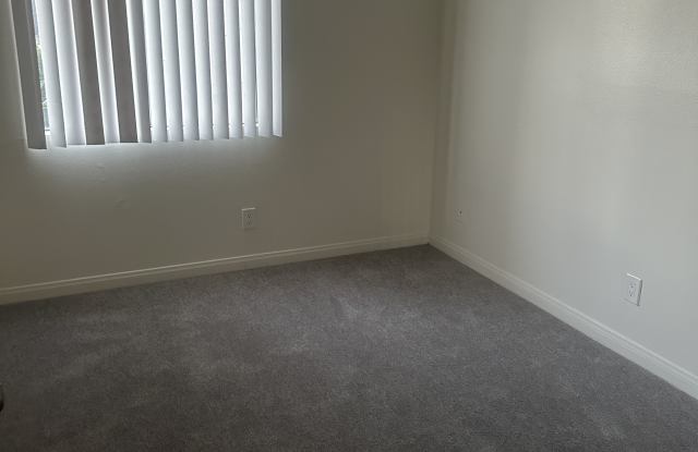 1249 N June St photos photos 1249 N June St photos photos