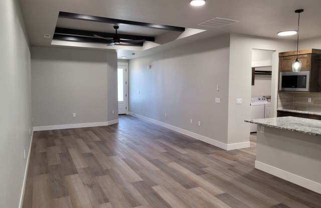 Stunning Townhome In Meridian! Gallery 3
