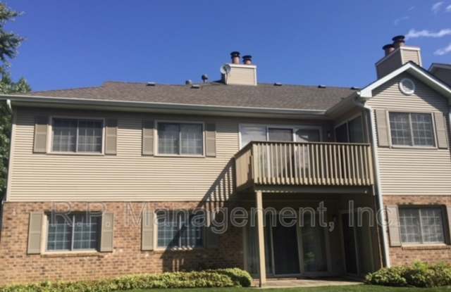 11144 Westwind Dr - 11144 Westwind Drive, Eden Prairie, MN 55344