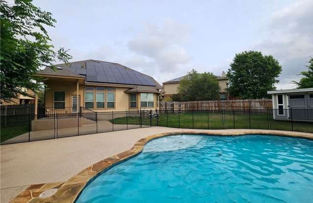 AVAILABLE NOW & READY FOR MOVE-IN - INGROUND POOL & SOLAR PANELS! Gallery 4
