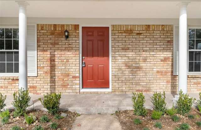 5530 Burlinghall Drive Gallery 2