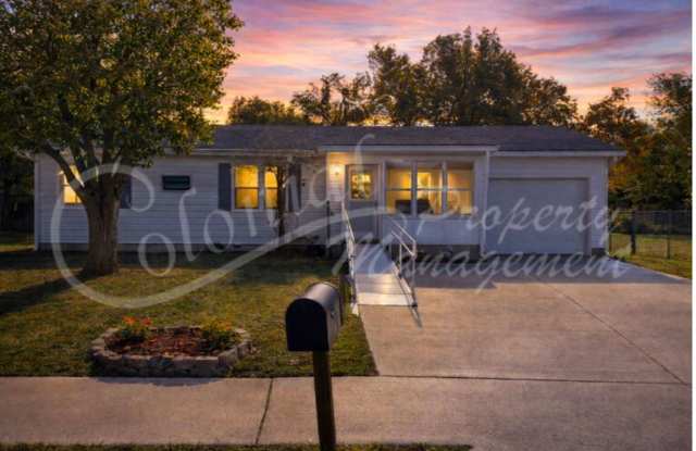 AVAILABLE NOW! photos photos AVAILABLE NOW! photos photos