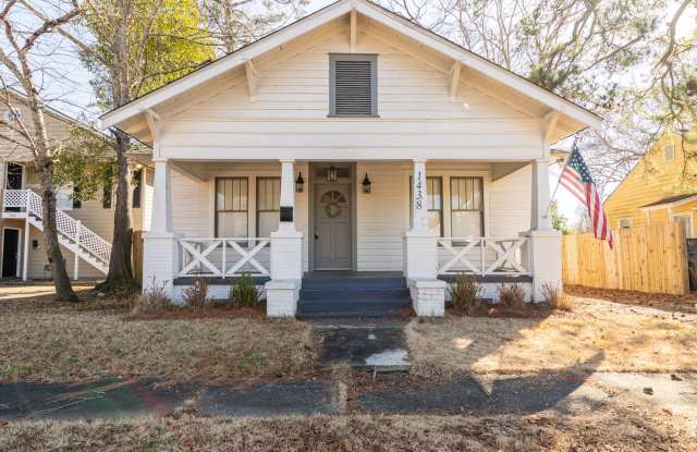 Lakebottom Bungalow photos photos