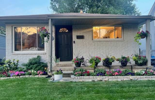 528 South Dorchester Avenue - 528 South Dorchester Avenue, Royal Oak, MI 48067
