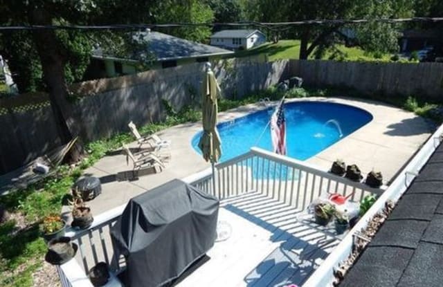 1400 W 149th St - 1400 149th Street West, Burnsville, MN 55306