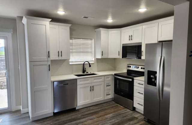 91 SE 381 RD - BRYSON LAKE Gallery 4