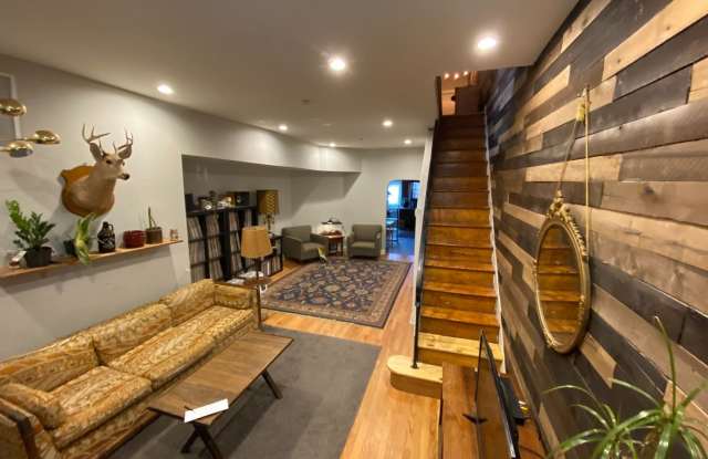 Available 3 bedroom house in Port Richmond! photos photos