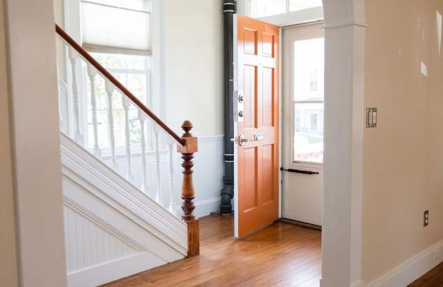 208 9th Street Northwest - 208 9th Street Northwest, Charlottesville, VA 22903