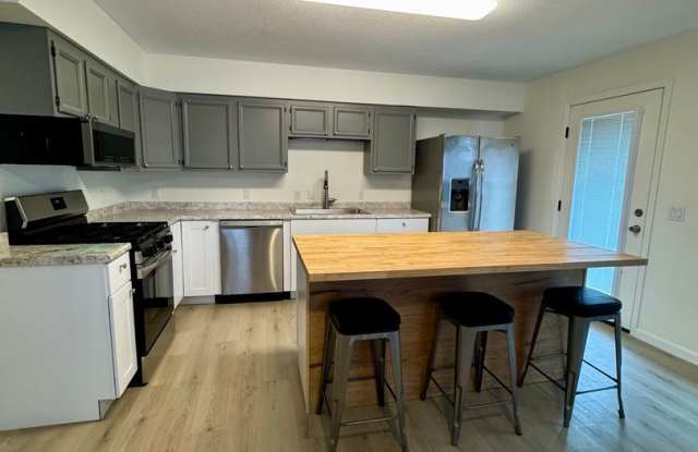 LONG TERM RENTAL IN SOLDOTNA Gallery 4