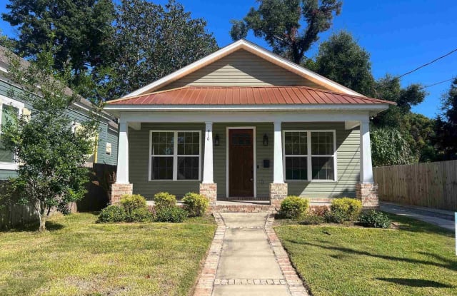 910 Dr Martin Luther King Jr Dr - 910 Doctor Martin Luther King Junior Drive, Pensacola, FL 32501